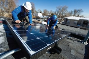 520004de1e7e4-120112_SR_RenewSolar_Fig2