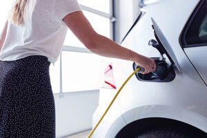 Fig3-EV-charging-V2G-vehicle-to-grid-Envato