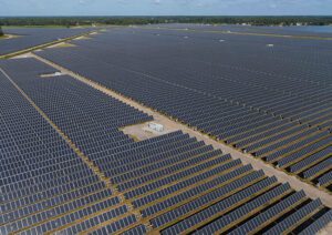 Fig1-DEPCOM-Power-repowering-solar-project-replacing-modules-inverters