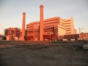 Eddystone Generating Station, located just south of Philadelphia on the Delaware River, is a six-unit, 820-MW facility owned and operated by Constellation Energy. Units 3 and 4—commissioned between 1967 and 1970—are dual-fuel steam turbine units capable of burning natural gas or oil, providing critical flexibility during fuel supply or pricing disruptions. Courtesy: Constellation Energy