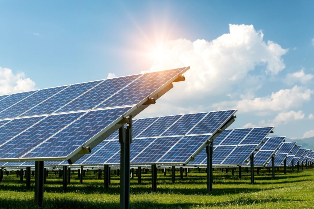 Solar Adds 43 GW in 2025; Fifth Straight Year as Top New Generation Source