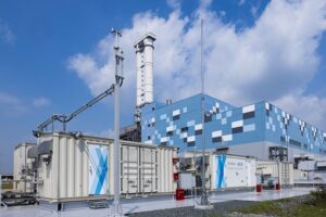 Hydrogen production demonstration facilities equipped with DENSO’s solid oxide electrolysis cell (SOEC) system installed at JERA’s Shin-Nagoya Thermal Power Station in Nagoya, Aichi Prefecture. Courtesy: JERA